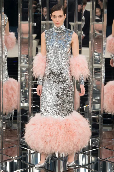 Look 64